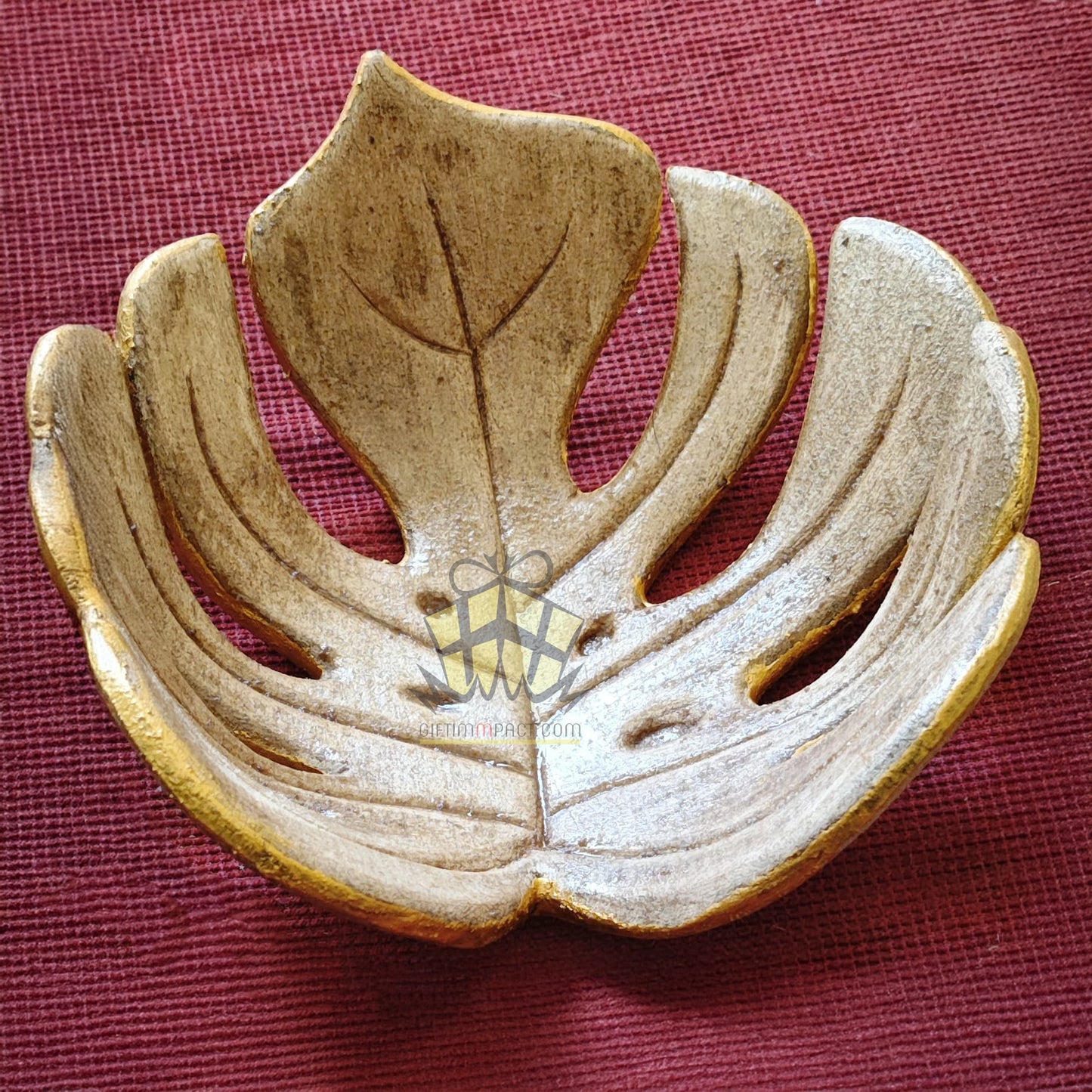 Handcrafted Leaf-Shaped Decorative Bowl – Eco-Friendly Composite Wood Design
